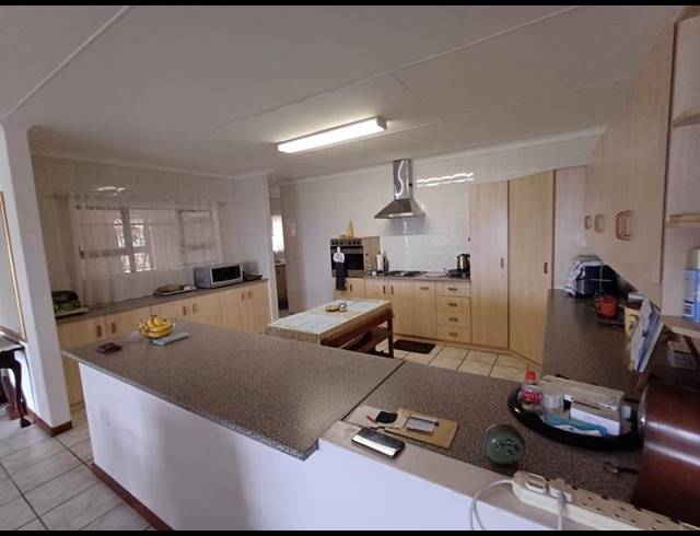 3 BEDROOM HOUSE FOR SALE IN FRAAIUITSIG